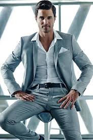 The Best Luxury Brands Clothing Accessories You Can Buy Online Right Now Erkek Giysileri Stil Sahibi Erkekler Erkek Moda