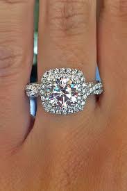 Ahh We Have The Most Popular Engagement Ring On Pinterest But You Need To See The Gorgeous Engagement Ring Popular Engagement Rings Wedding Rings Engagement