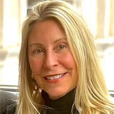 Amy Ponte's Instagram, Twitter & Facebook