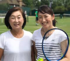 杉山愛（日语：杉山 愛／すぎやま あい sugiyama ai，1975年7月5日－），出生于神奈川县，日本女子职业网球运动员。她身高1米63，体重55公斤，以右手持拍，反手则以双手击球，并以步法灵活而著称。 5mj4rn6sj4nu4m