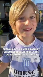 LA EMOCIONANTE HISTORIA DE UN CORDOBÉS 🥹, Es de San Marcos Sierra y fue  junto a su hijo a dedo a Santiago del Estero. ⚽, Los jugadores de Racing al  ver la historia gestionaron un par de entradas para ...