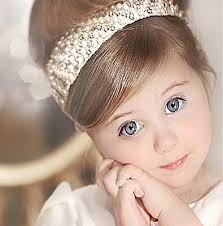 صورة بنت ترتدى تاج جميلة اوى girl cute baby face
