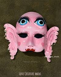 Maria Deville's Instagram, Twitter & Facebook