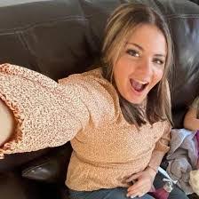 Lynn Lancaster's Instagram, Twitter & Facebook