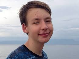 Tube passenger who killed 'gentle' commuter with single punch learns his  fate