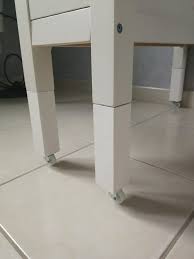 la table de coupe de celine ma maman la fee table de couture pliante table de couture rangement couture