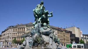 Fürth (bayern) hauptbahnhof is a railway hub for the city of fürth in bavaria, germany. Centaurenbrunnen