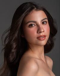 NÉW LOUNGE Origin Artist & Miss Universe Philippines 2019 : Gazini Ganados  PH : Garel Sison MUA : Marr Medel H : Donna Valencia C. Direction : Tanya  Mallillin Produced : Art.e.studios #