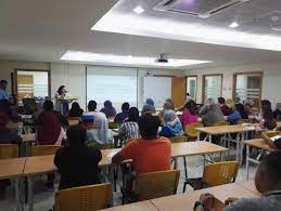 Huruf merupakan unit terkecil dalam susunan sebuah lafaz atau pun kata. Kenapa Perlu Sambung Belajar Selepas Degree