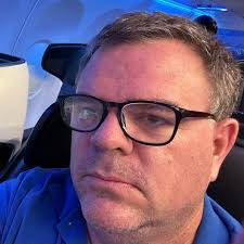 Is my Weber grill working correctly with low flame and high temperature?