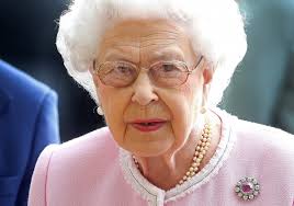 É a atual chefe de estado do reino unido e irlanda do norte. Internacional Rainha Elizabeth Ii Nao Tera Tratamento Preferencial Na Vacinacao Contra Covid 19