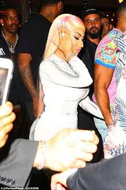 Interesting, to say the least. Nicki Minaj Schritte Mit Sex Tater Mann Nachdem Ihr Bruder Wurde Verurteilt Zum Gefangnis Fur Vergewaltigung Aktuelle Boulevard Nachrichten Und Fotogalerien Zu Stars Sternchen