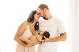 These tips may helpful greatly regarding to your photoshoot as you become so, during your newborn photography session you should have some ideas regarding to your dressing. How To Plan A Picture Perfect Newborn Photo Session