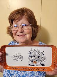 Holiday challenge with unique porcelain trays