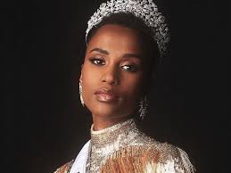Mariana varela was crowned miss universo argentina 2019 during the finals held october 16 at the this is the first edition of miss universo argentina under the tutelage of esteemed pageant guru. Conheca Zozibini Tunzi A Miss Universo 2019 Etiqueta Unica