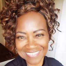 Luanne Mclaughlin's Instagram, Twitter & Facebook