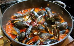 750 gram kerang hijau berkulit, cuci bersih 2 sendok makan minyak untuk menurnis Oseng Oseng Kerang Dijamin Bikin Makan Nambah Terus Okezone Lifestyle