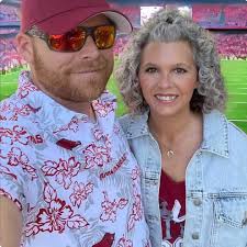 What are good places to kayak around Fort Gibson, Tahlequah, Tulsa, or  surrounding areas?