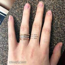 Hand Engraved White Gold Wedding Band Ring Antique Style Etsy Gold Wedding Band White Gold Wedding Bands Yellow Gold Wedding Band