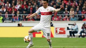 Knapp vor filip kostic, rafael guerreiro und wataru endo konntest du dir den titel „spieler der herzen dieser saison sichern! Funfjahresvertrag Filip Kostic Wechsel Zum Hsv In Trockenen Tuchern Eurosport