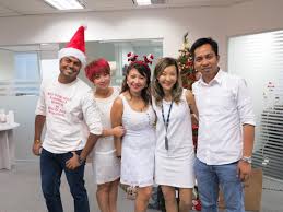 Celebrated by christians of malaysia even though there is no snow but like everywhere in the world with christmas tree and others decorations. Adecco Malaysia On Twitter Adecco Christmas Celebration In Malaysia Merry Christmas Everyone Adeccoselfie Merrychristmas Http T Co Sqcicxqdjq
