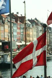 The used colors in the flag are red, white. File Nyhavn Copenhagen Denmark Flag Jpg Wikipedia