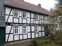 Max 10 km 35460 staufenberg bad mit wanne, kelleranteil, einbauküche, zentralheizung 172.500 € kaufpreis. 3 Zimmer Wohnung Zu Vermieten 35112 Fronhausen Mapio Net