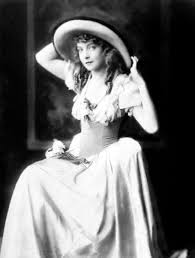 Résultat de recherche d'images pour "Lillian Gish"