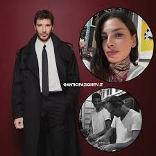 Parole toccanti di Stefano De Martino al funerale di suo papà: Emma Marrone ha fatto un gesto bellissimo per il conduttore e suo ex ❤️🥹 Trovi la notizia dettagliata nelle nostre stories