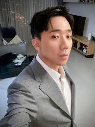 Tran thanh (born february 5, 1987), full name is huynh tran thanh, is a male comedian, actor, and presenter in vietnam. Tráº¥n Thanh Ä'Äƒng áº£nh Tá»± Nháº­n Co Net Máº·t Hiá»n Kho Ai De Láº¡i Bá»‹ Báº¡n Be Nghá»‡ SÄ© Boc Phá»'t SÆ°Æ¡ng SÆ°Æ¡ng