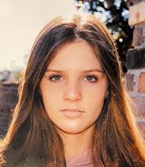 Catherine Blount's Instagram, Twitter & Facebook