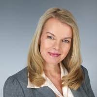 Lorraine Cyr's Instagram, Twitter & Facebook