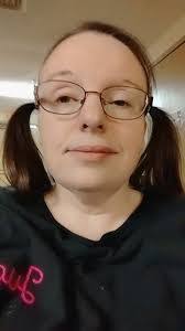 Gigi Marshall's Instagram, Twitter & Facebook