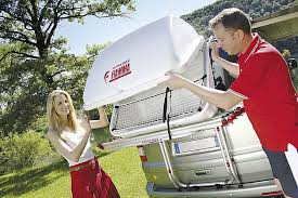 Les Coffres De Toit Et Coffres Arrieres Pour Fourgons Et Vans Amenages Van Life Magazine Coffre De Toit Van Amenage Coffre Exterieur