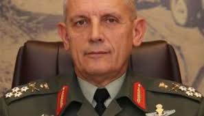 Β) στρατιωτικοί είναι όσοι ανήκουν στο στρατό και στο λιμενικό σώμα. Prosfores Gia Stratiwtikoys Stratiwtikos Iereas Twn Pezonaytwn H Ellada Den Exei Tipota Na Fobh8ei