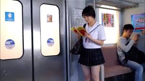馬場のん】電車で透明人間に乳首チカンされてしまうセーラー服女子校生！抵抗も出来ずに助けも求められずに勃起してしまう乳首 | エッチな写真