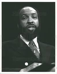 1979 Press Photo Warner Saunders T.V Commentator