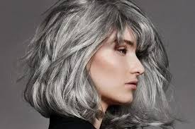 Ma nouvelle coupe de cheveux avec teinture blanche et grise pour l'été! Cheveux Gris Les Coiffures Cheveux Gris Pour Femme