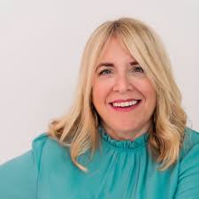 Lisa Fedor's Instagram, Twitter & Facebook