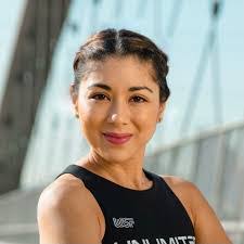 Sarah Zeis's Instagram, Twitter & Facebook