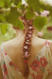 جانم فدای زلف تو آندم که پرسمت کاین چیست موی بافته گویی که دام تست Hair Styles Flowers In Hair Hair Styles 2017