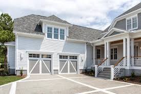 Painting, rendering, cladding and landscaping are easy options to give. Pin By Heather Geiger On 2021 Exterior Siding Options Siding Options House Exterior