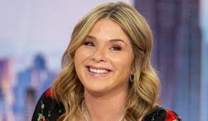 Kenya Moore Taught Her 6-Year-Old's Classmates About 'the Meaning of  Beauty' in Sweet Presentation