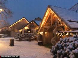 L'association le petit pays vous présente le lieu de vie du père noël. Le Hameau Du Pere Noel Film France