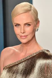 Jane lynch celebrities short hairstyles. 60 Best Pixie Cuts Iconic Celebrity Pixie Hairstyles 2020