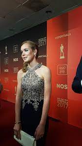 Najpierw delikatny, potem pełny, gdy w geście triumfu wniosła. Dumoulin Schippers En Oranje Leeuwinnen Vallen In De Prijzen Op Sportgala Foto Ad Nl