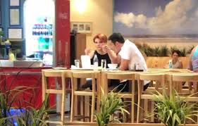 Lia olguţa vasilescu a fost căsătorită cu ovidiu răzvan wlassopol, membru al consiliului autorităţii de supraveghere financiară. Ministresa È™i Iubitul Secret Cu Cine Se IubeÈ™te OlguÅ£a Vasilescu Video B1 Ro