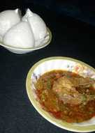 Ki soya mai kisa kayan miya da nama idan sun kusa soyuwa saiki sa ruwa n tafashe kisa kayan kamshi da seasonings dinkisaikisa alanyahu da yakuwa da kika. Tuwo Shinkafa Da Miyar Taushe
