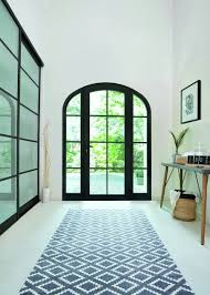 Fenetre Cintree En Anse De Panier Signee Swao En Pvc Porte Entree Vitree Porche Entree Maison Fenetres Cintrees