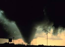 Maybe you would like to learn more about one of these? Erwarmung Macht Sturme Gefahrlicher Neues Modell Berechnet Zukunftige Intensitaten Von Tornados Hurrikans Und Zyklonen Scinexx De
